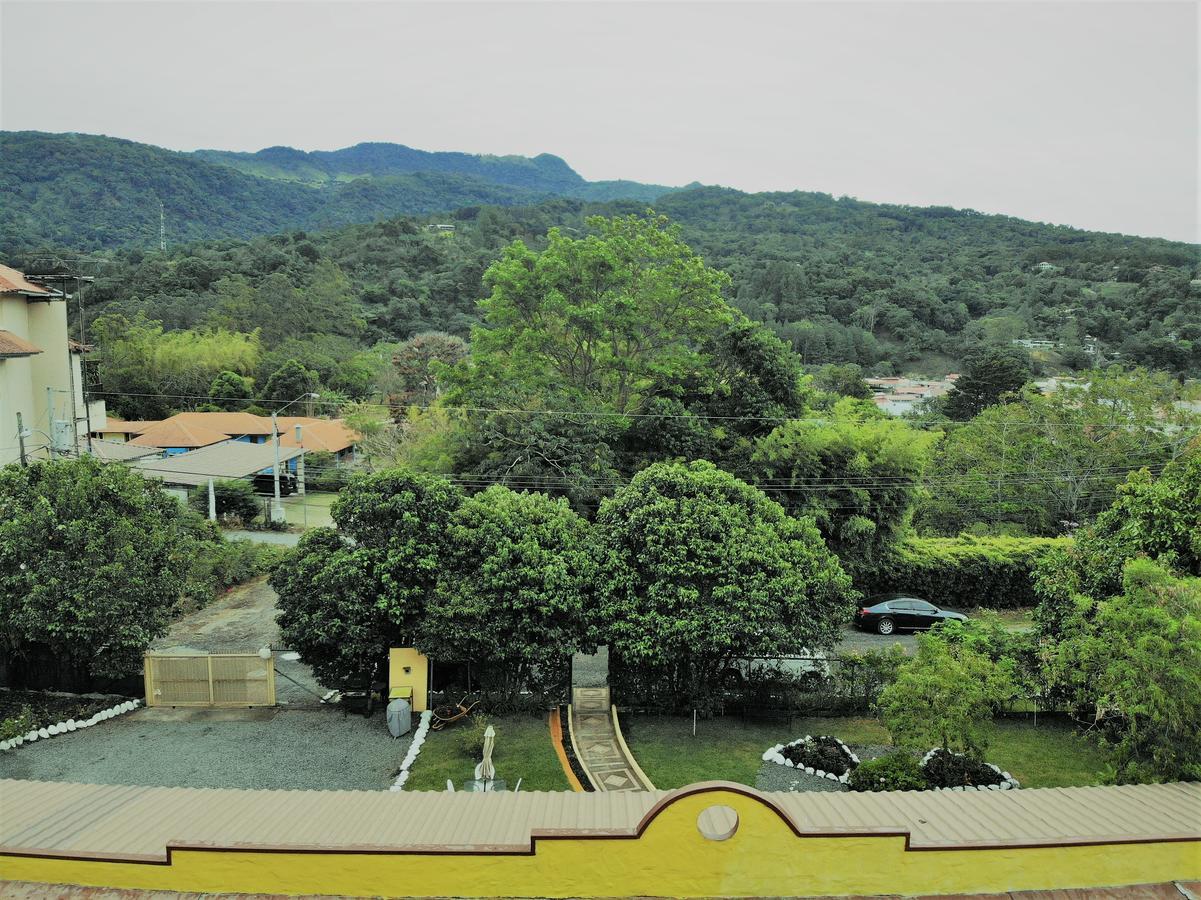 Agaseke Lodge